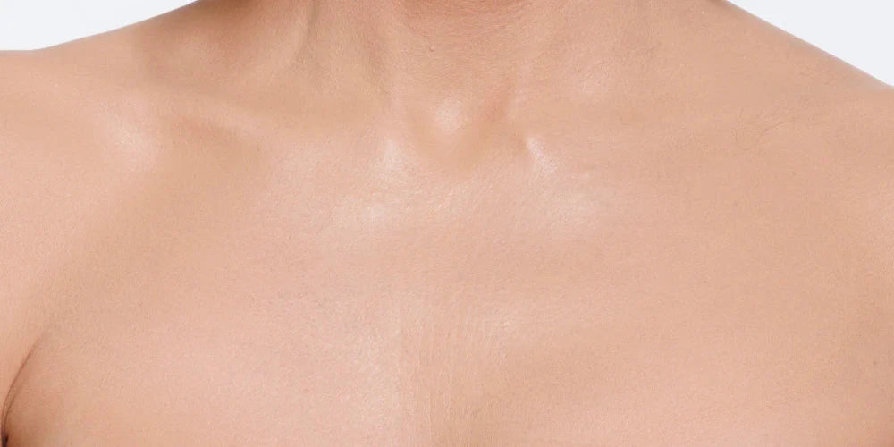 Chest and décolletage after applying Monserae Flawless Body Perfector